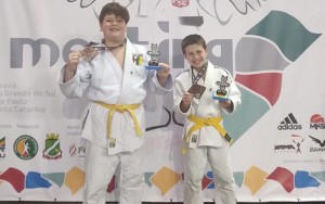 Atletas Daniel Penteado Novak e Davdi Barcaro Cardoso foram medalhas de bronze - Divulgação